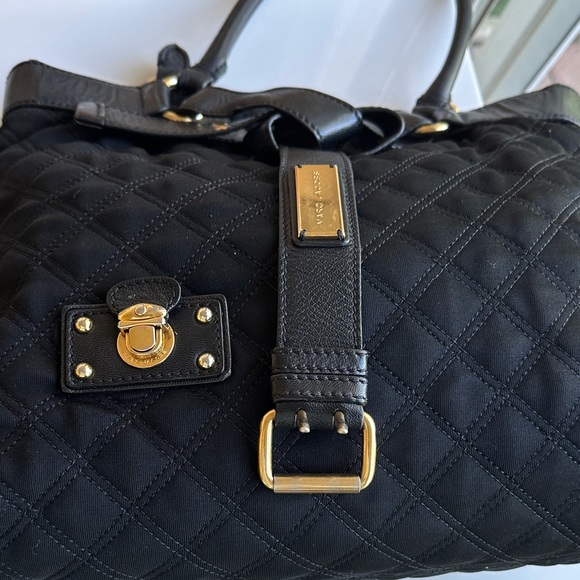 Marc Jacobs Black Quilted Shoulder Bag with Gold Accents - Picture 7 of 13